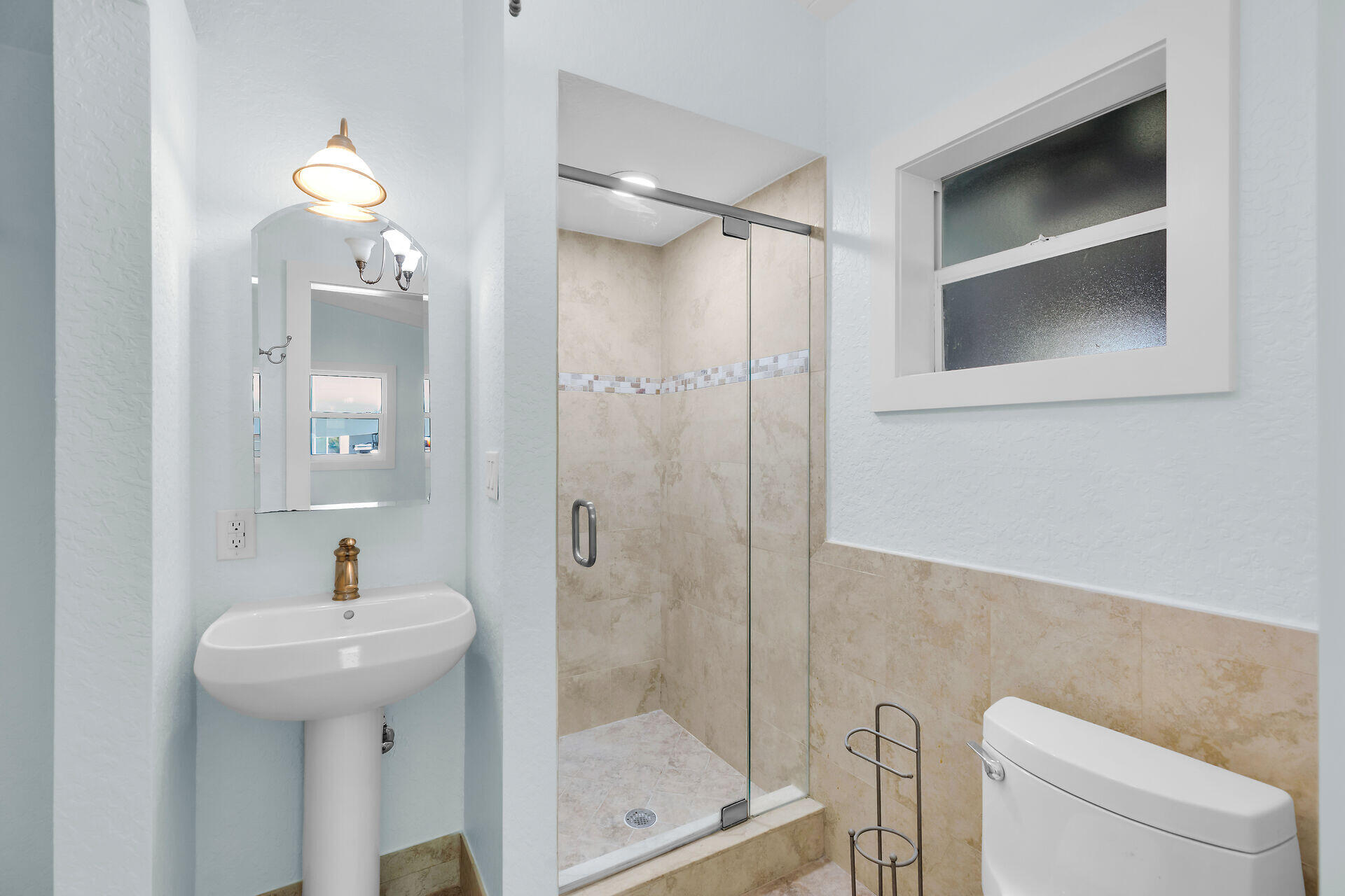 251 Azalea Street Tavernier, FL 33070 - Photo 40 of 58 Bathroom