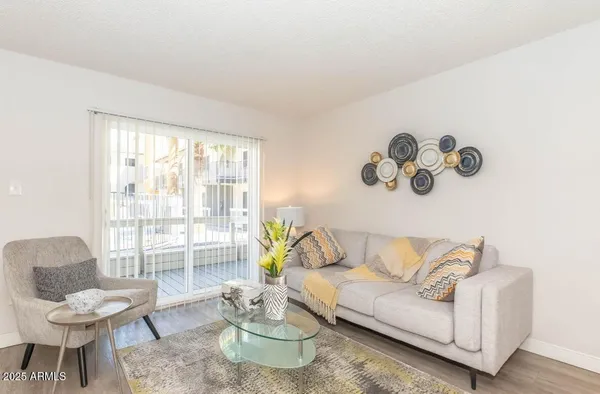 $918 | 2936 East Indian School Road, Unit 1, Phoenix, AZ 85016