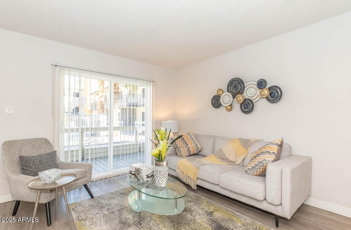 2936 East Indian School Road, Unit 1 Phoenix, AZ 85016 - Photo 2 of 12 Living Room