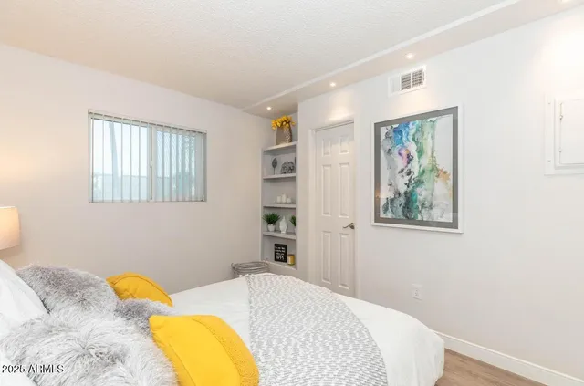 $898 | 2936 East Indian School Road, Unit 1, Phoenix, AZ 85016