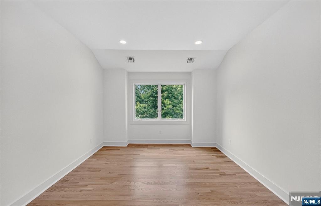 6 Short Hill Road Clifton, NJ 07012 - Photo 20 of 38