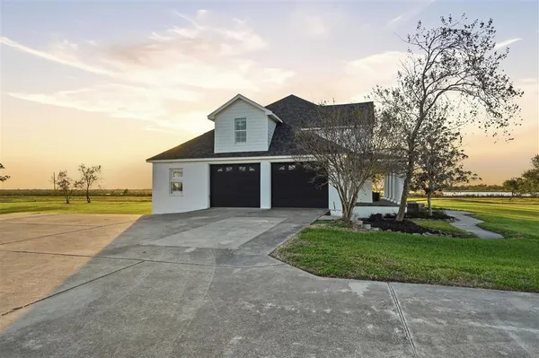 $2,100,000 | 2400 Highway 384, Bell City, LA 70630