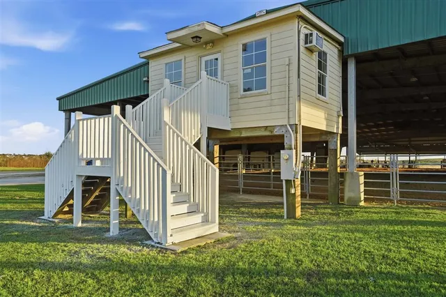 $2,100,000 | 2400 Highway 384, Bell City, LA 70630