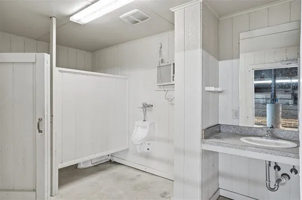 $2,100,000 | 2400 Highway 384, Bell City, LA 70630