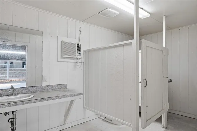 $2,100,000 | 2400 Highway 384, Bell City, LA 70630