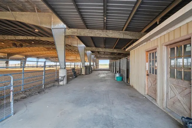 $2,100,000 | 2400 Highway 384, Bell City, LA 70630