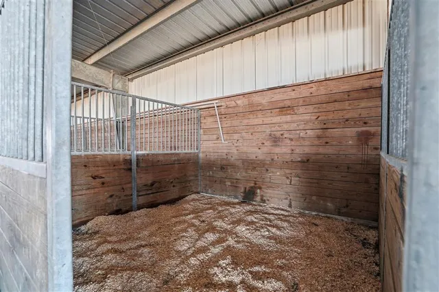 $2,100,000 | 2400 Highway 384, Bell City, LA 70630