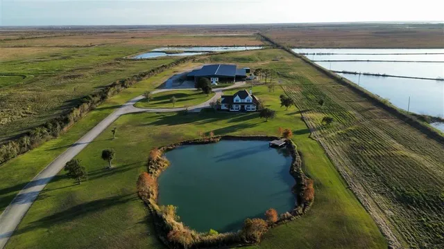 $2,100,000 | 2400 Highway 384, Bell City, LA 70630