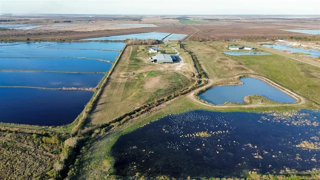 $2,100,000 | 2400 Highway 384, Bell City, LA 70630