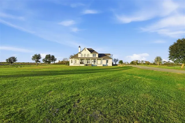 $2,100,000 | 2400 Highway 384, Bell City, LA 70630