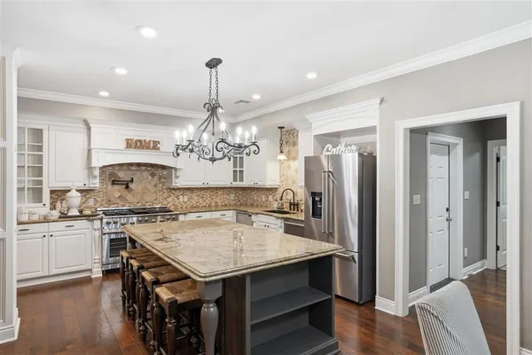 $2,100,000 | 2400 Highway 384, Bell City, LA 70630