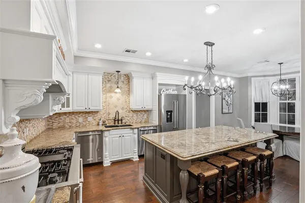 $2,100,000 | 2400 Highway 384, Bell City, LA 70630