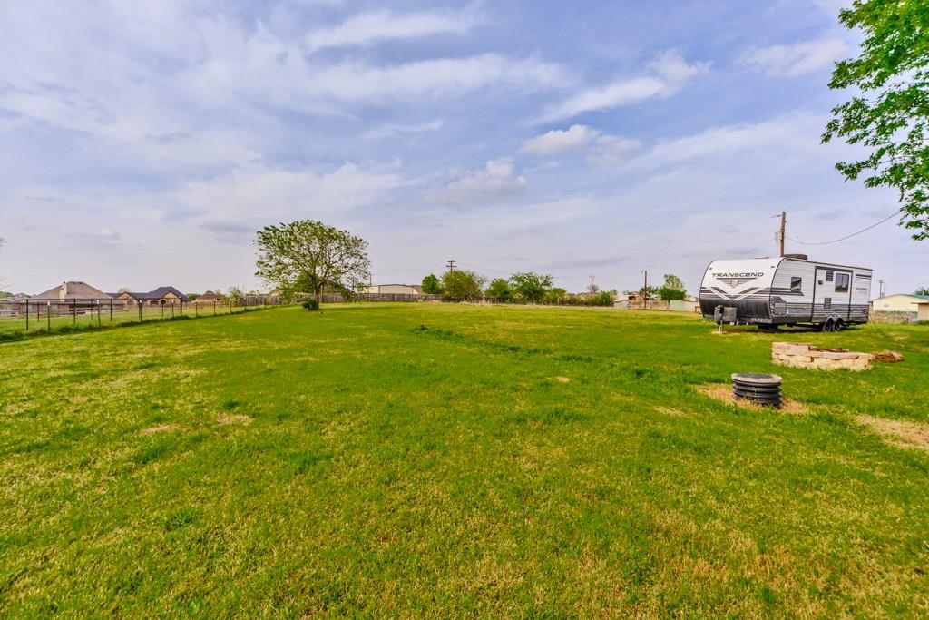 297 Lone Tree Lane Decatur, TX 76234 - Photo 23 of 26 View of yard