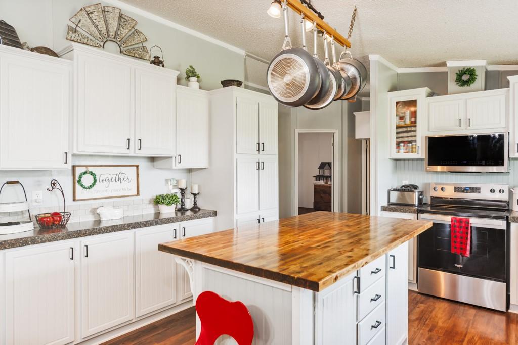 297 Lone Tree Lane Decatur, TX 76234 - Photo 3 of 20 Extra Storage