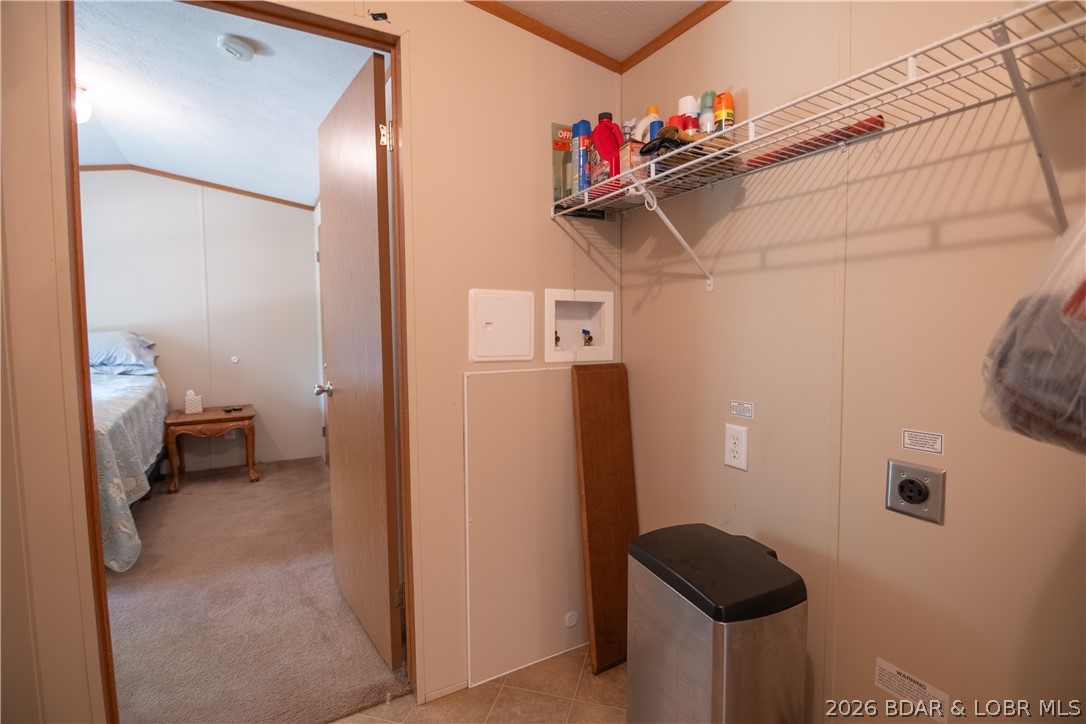 33654 Navaho Point Road Stover, MO 65078 - Photo 12 of 33 Gallery Image 12
