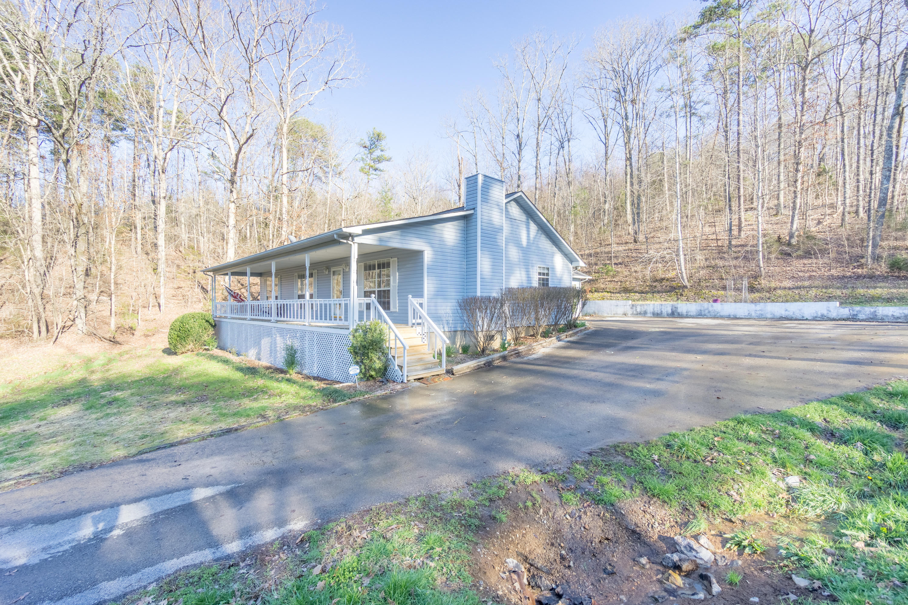 4008 Slygo Road Trenton, GA 30752 - Photo 3 of 42 A3287535-8D94-46DE-B744-6F48F3F398BB
