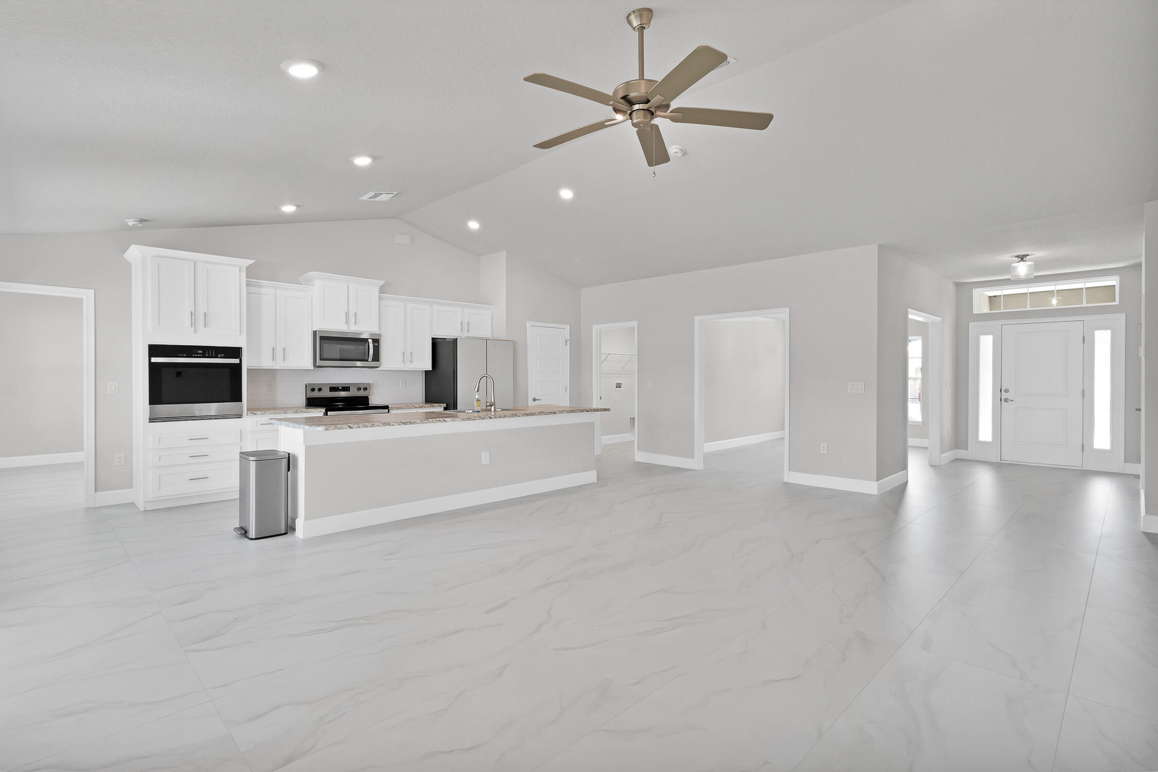 170 Spring Valley Avenue Sebastian, FL 32958 - Photo 3 of 29 08