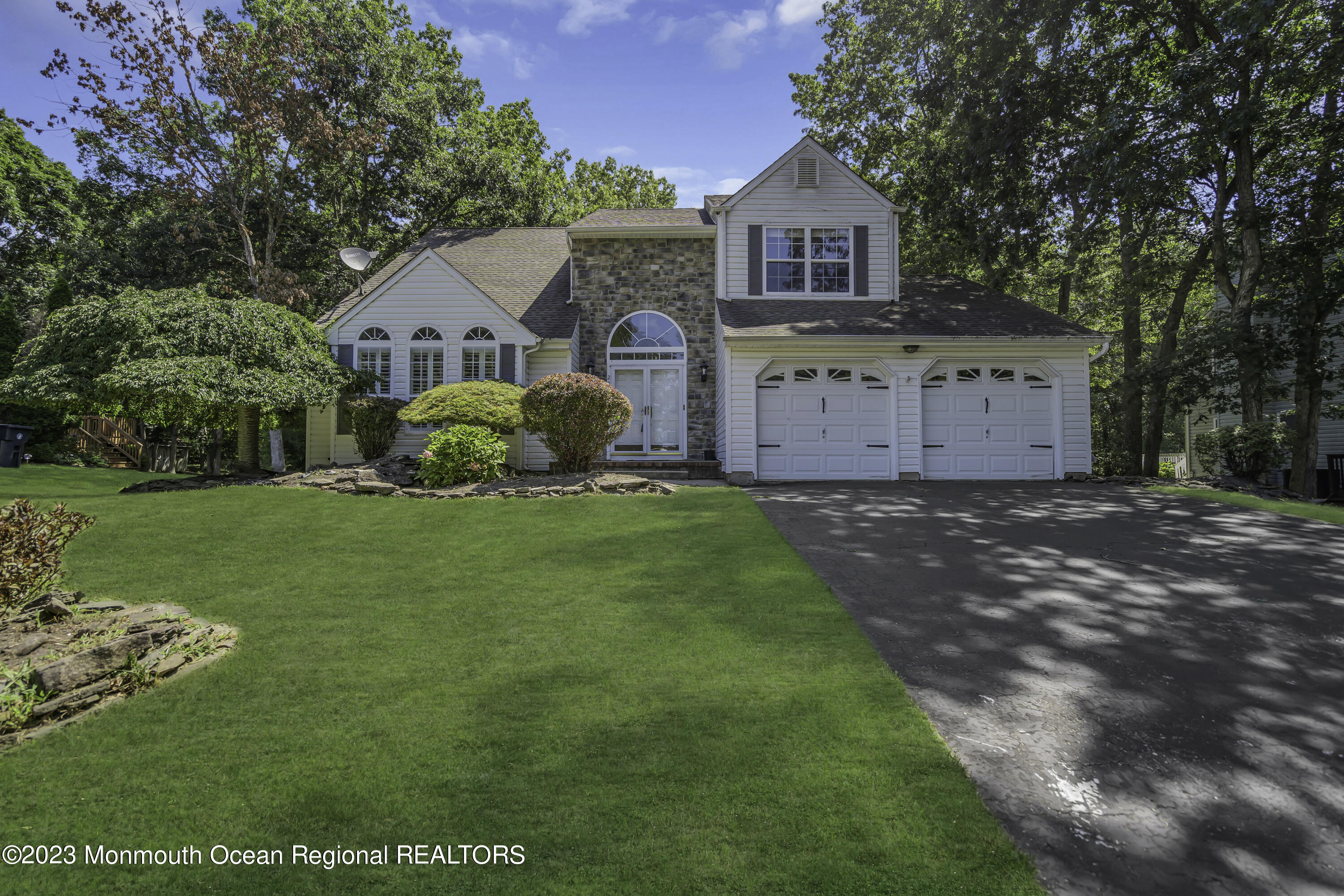 244 Down Hill Run Toms River, NJ 08755 - Photo 4 of 44 a view of a front of a house with a yard