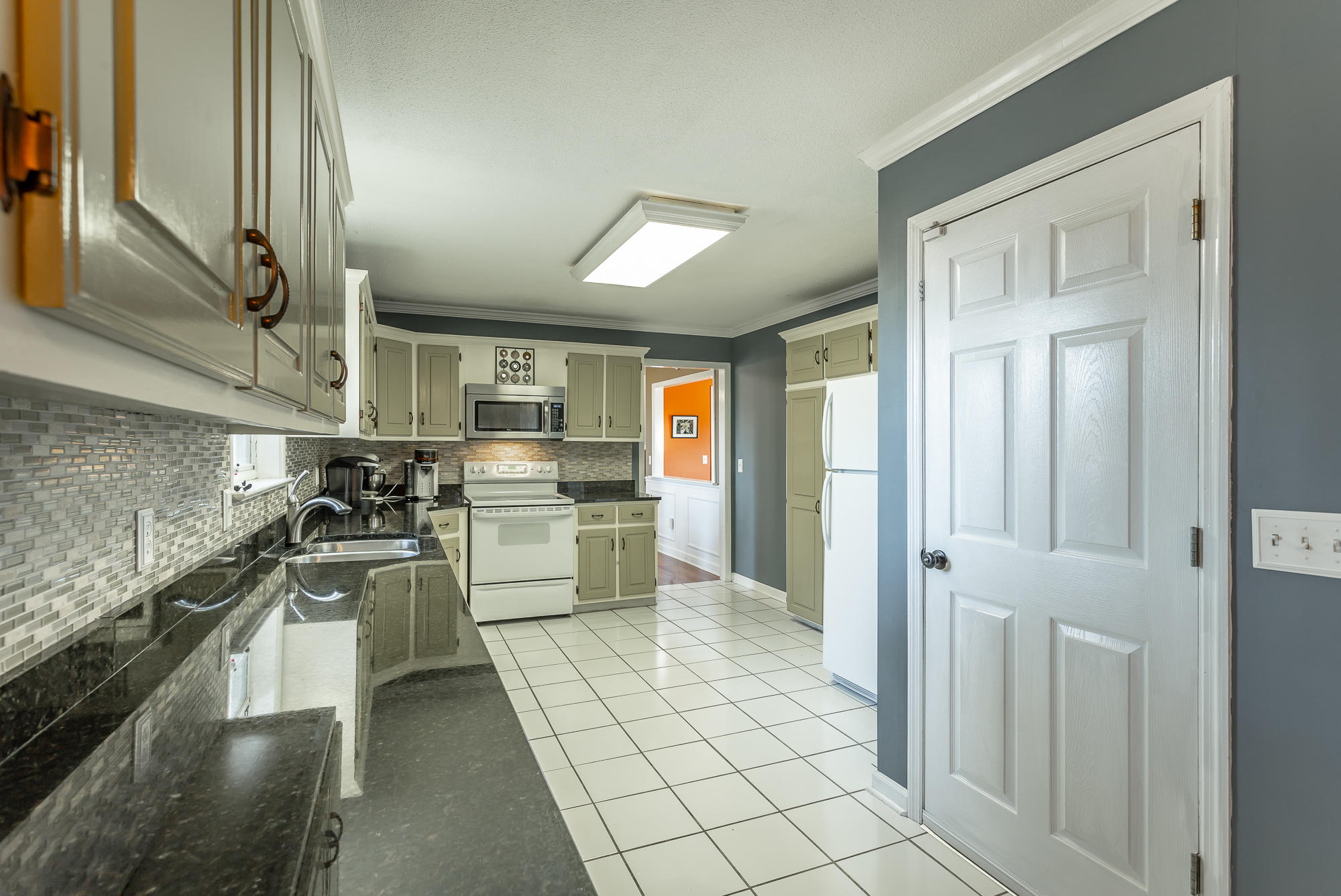 1149 Ridge Top Drive Chattanooga, TN 37421 - Photo 13 of 44 Kitchen