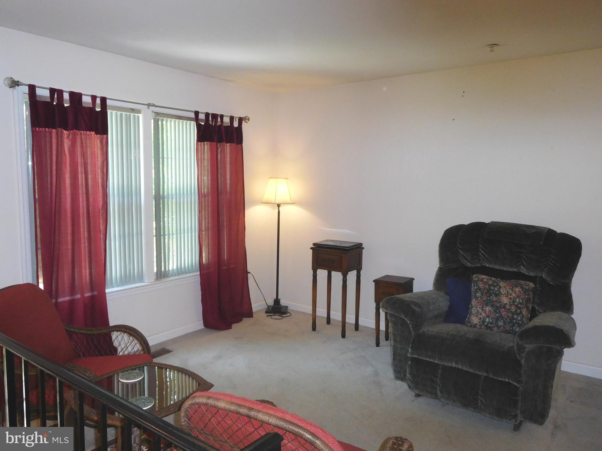 15711 Haynes Road Laurel, MD 20707 - Photo 2 of 19 Living Room