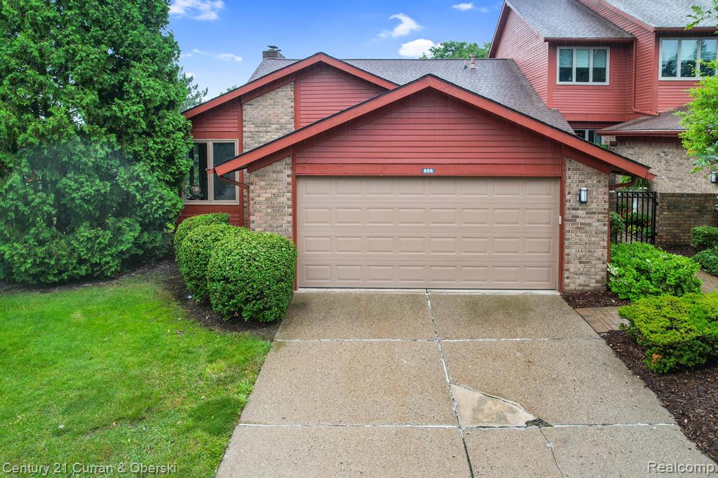 866 Green View Court, Unit 6 Rochester Hills, MI 48307 - Photo 2 of 64