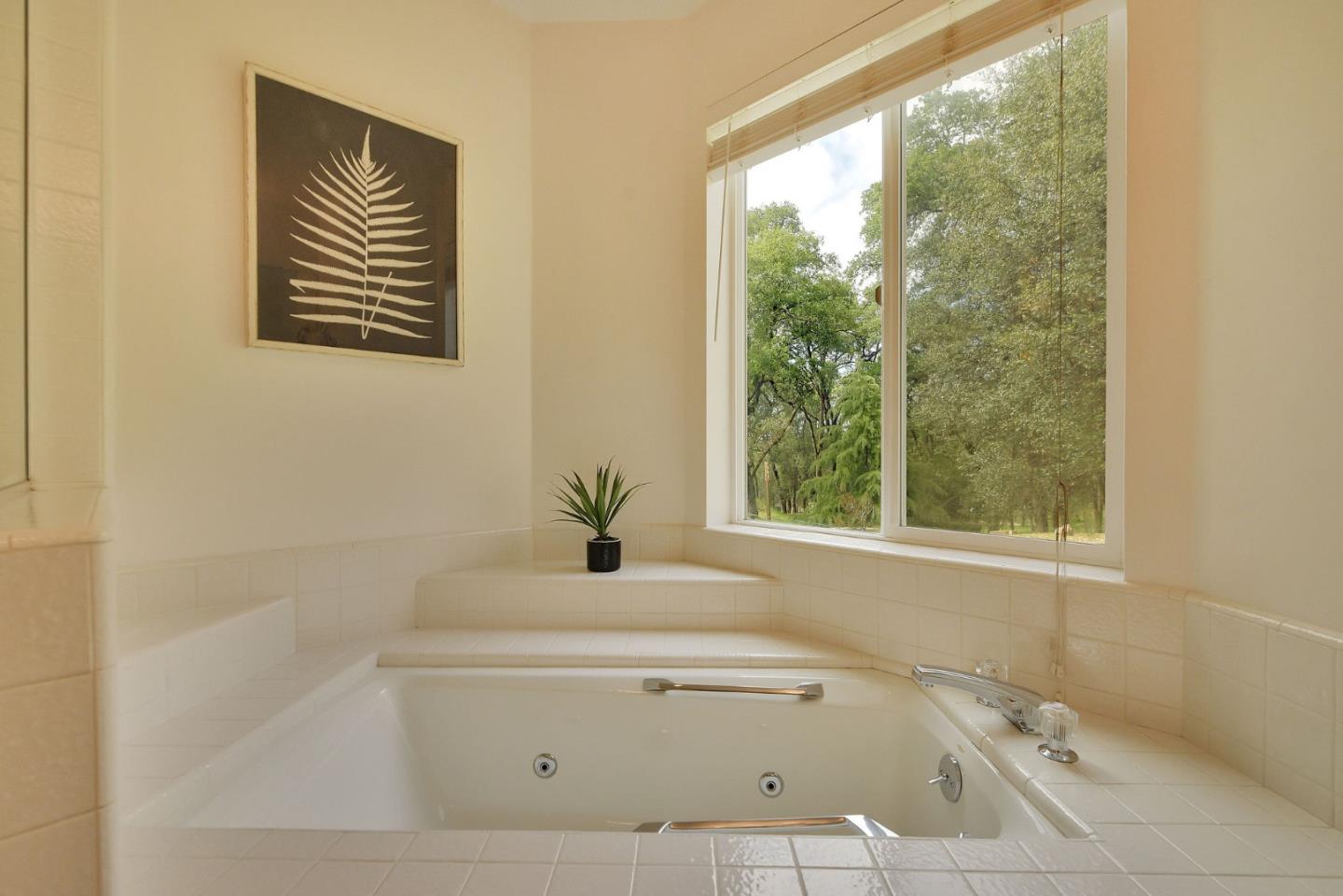 12084 Wanderer Road Auburn, CA 95602 - Photo 22 of 35 Gallery Image 22