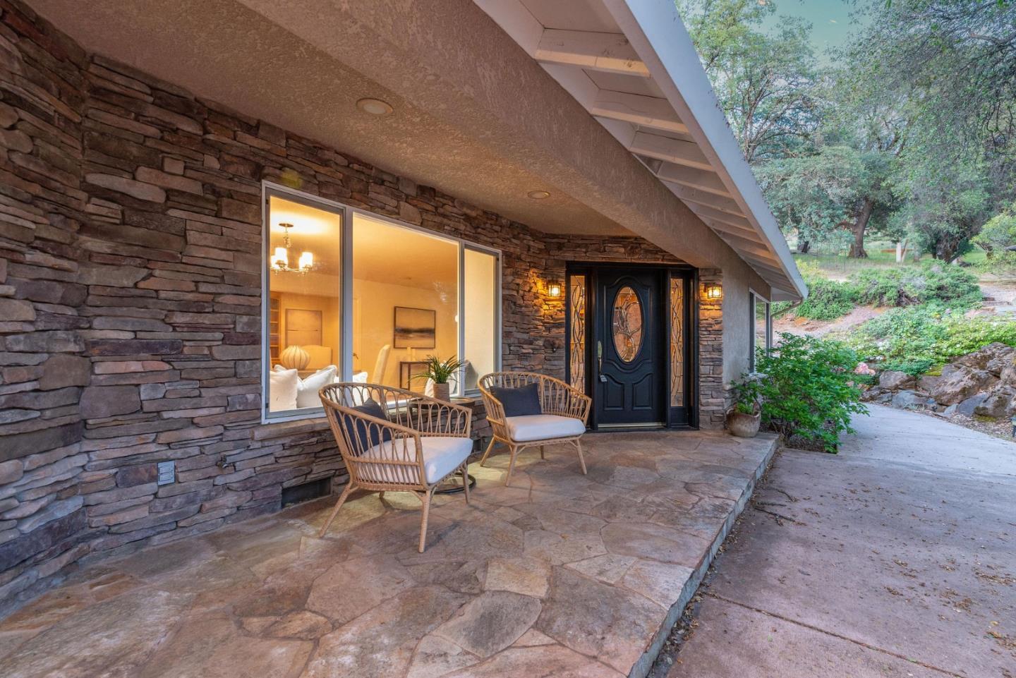 12084 Wanderer Road Auburn, CA 95602 - Photo 5 of 35 Gallery Image 5