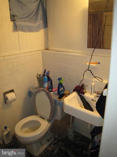4100 Fairfax Road Baltimore, MD 21216 - Photo 6 of 12 Bath #1