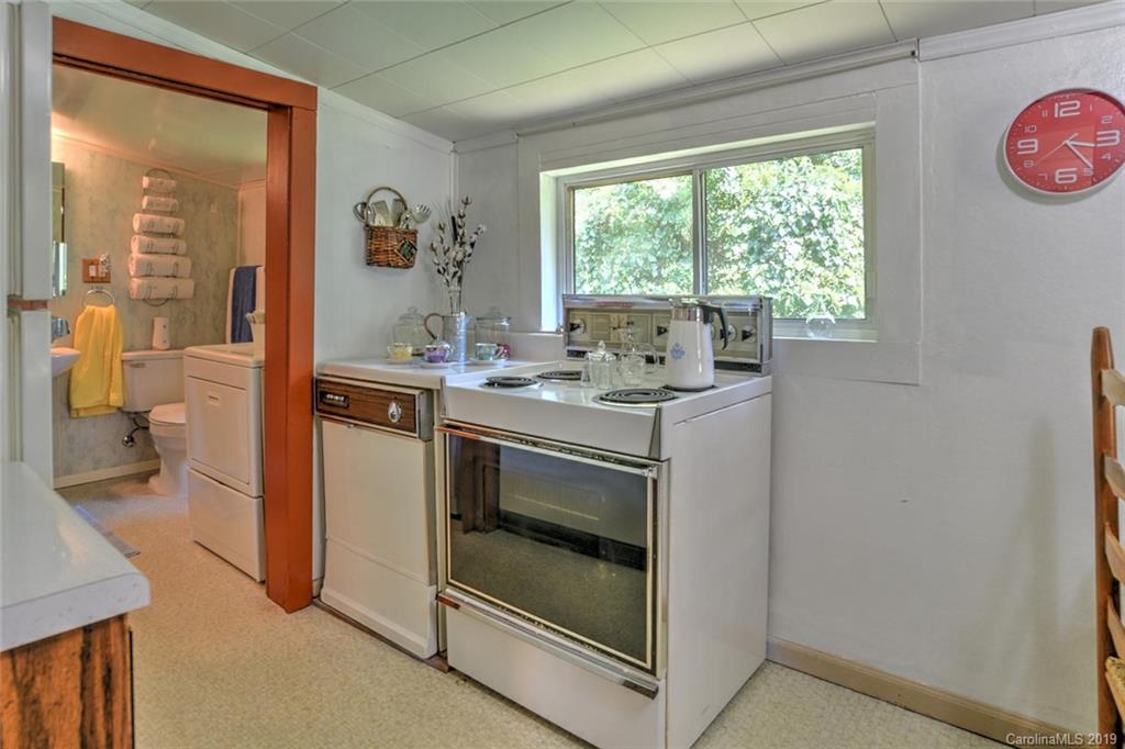 39 Massey Road Asheville, NC 28804 - Photo 11 of 36 Gallery Image 11