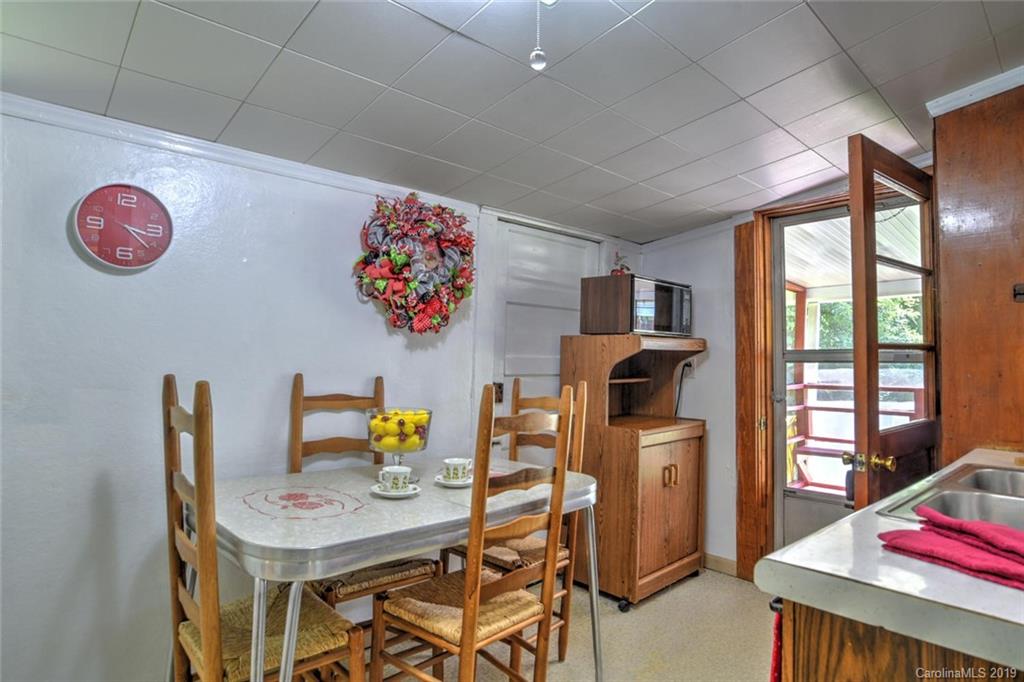 39 Massey Road Asheville, NC 28804 - Photo 15 of 36 Gallery Image 15