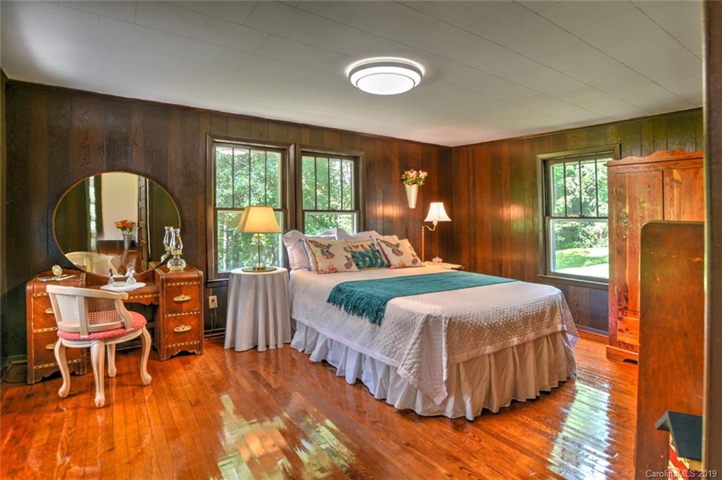 39 Massey Road Asheville, NC 28804 - Photo 18 of 36 Gallery Image 18