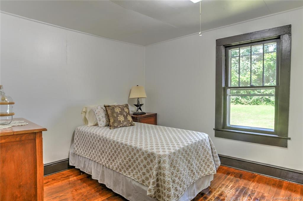39 Massey Road Asheville, NC 28804 - Photo 21 of 36 Gallery Image 21