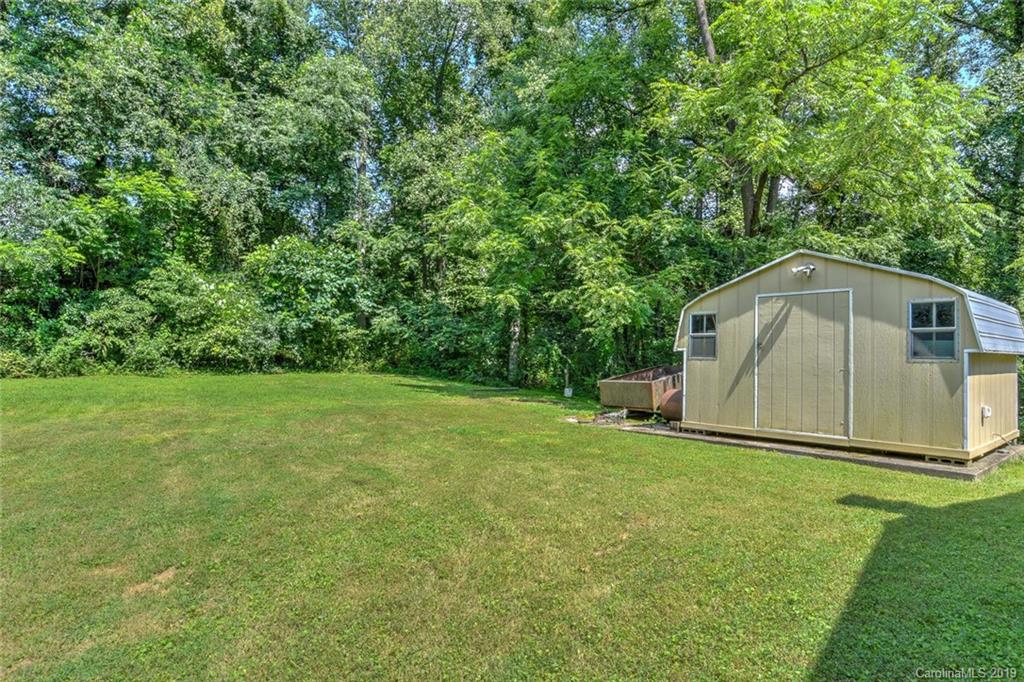 39 Massey Road Asheville, NC 28804 - Photo 27 of 36 Gallery Image 27