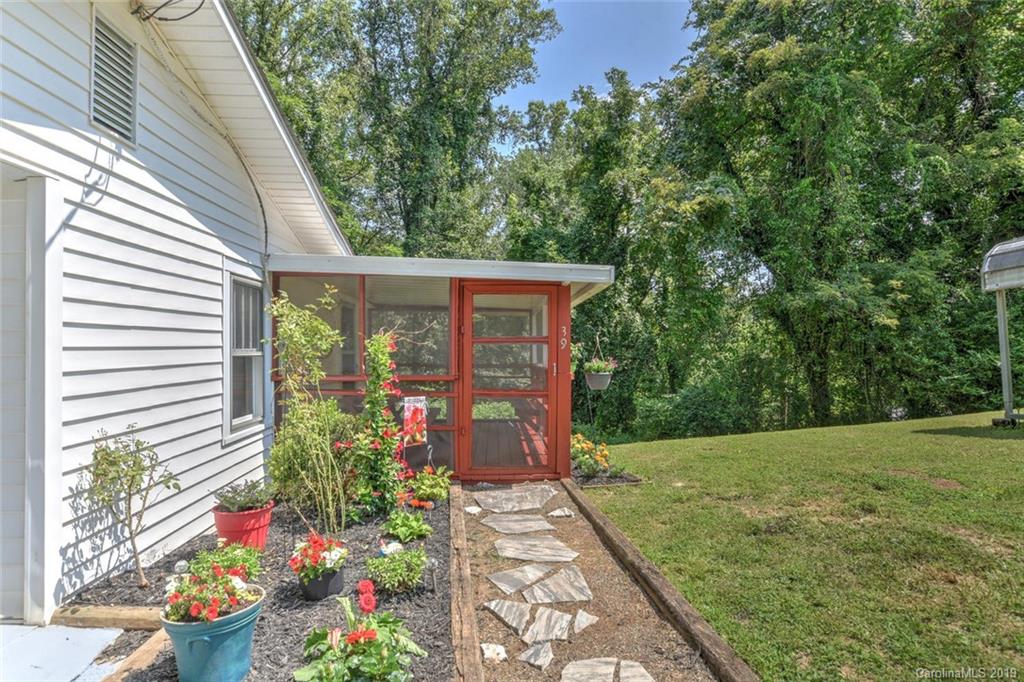 39 Massey Road Asheville, NC 28804 - Photo 32 of 36 Gallery Image 32
