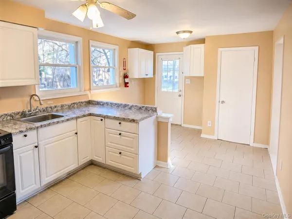 $2,450 | 1521 Highway 208, Unit 3, Washingtonville, NY 10992