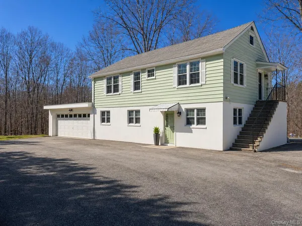 $2,450 | 1521 Highway 208, Unit 3, Washingtonville, NY 10992