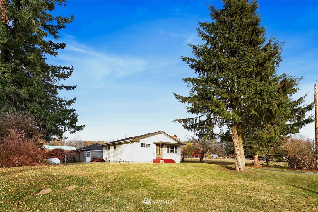 4290 H Street Road Blaine, WA 98230 - Photo 6 of 30 Gallery Image 6