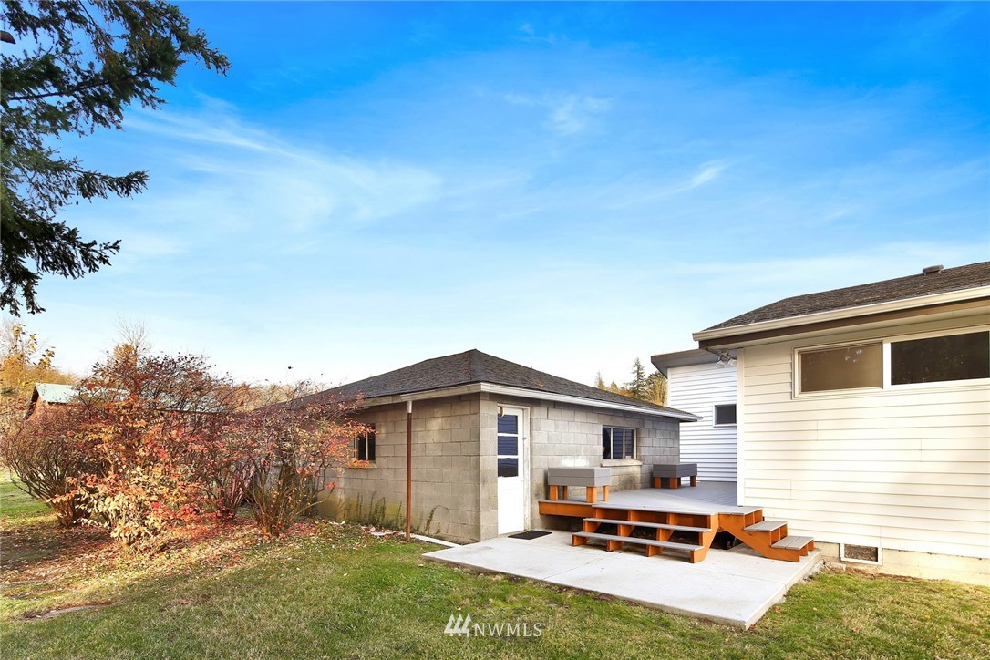 4290 H Street Road Blaine, WA 98230 - Photo 8 of 30 Gallery Image 8