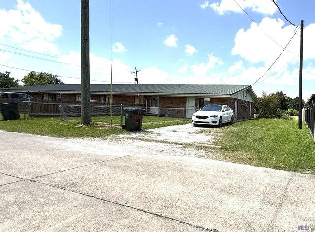 $325,000 | 804 Allen Theriot Avenue, Houma, LA 70363