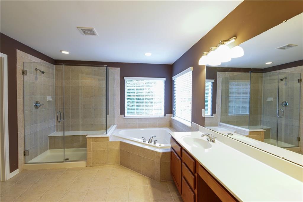10595 Proposal Pointe Way Fishers, IN 46040 - Photo 16 of 25 Gallery Image 16