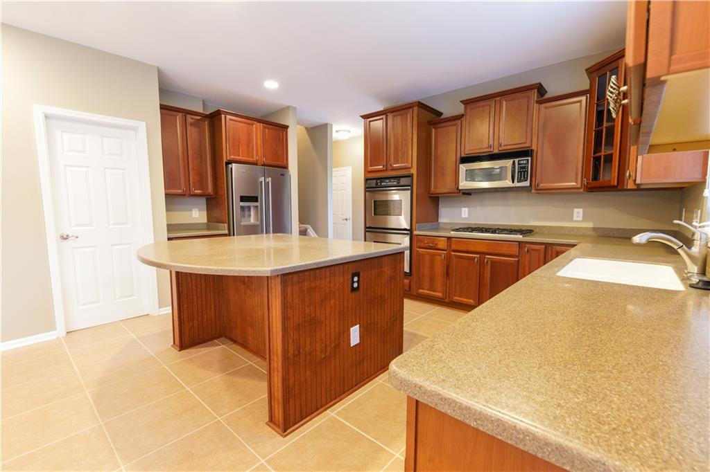 10595 Proposal Pointe Way Fishers, IN 46040 - Photo 4 of 25 Gallery Image 4