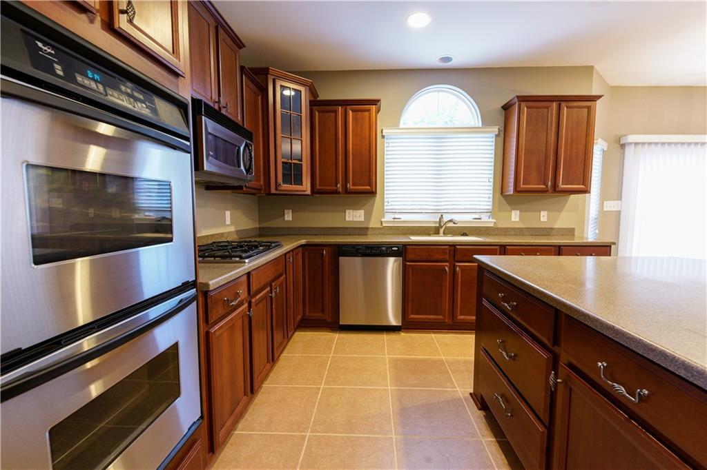 10595 Proposal Pointe Way Fishers, IN 46040 - Photo 5 of 25 Gallery Image 5