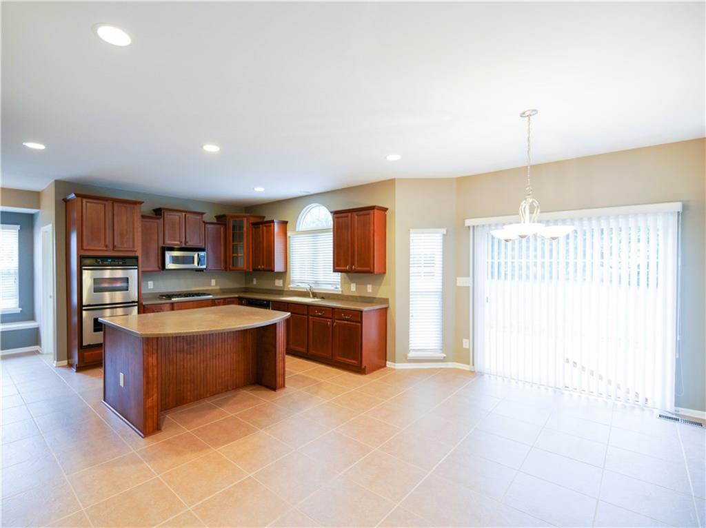 10595 Proposal Pointe Way Fishers, IN 46040 - Photo 6 of 25 Gallery Image 6