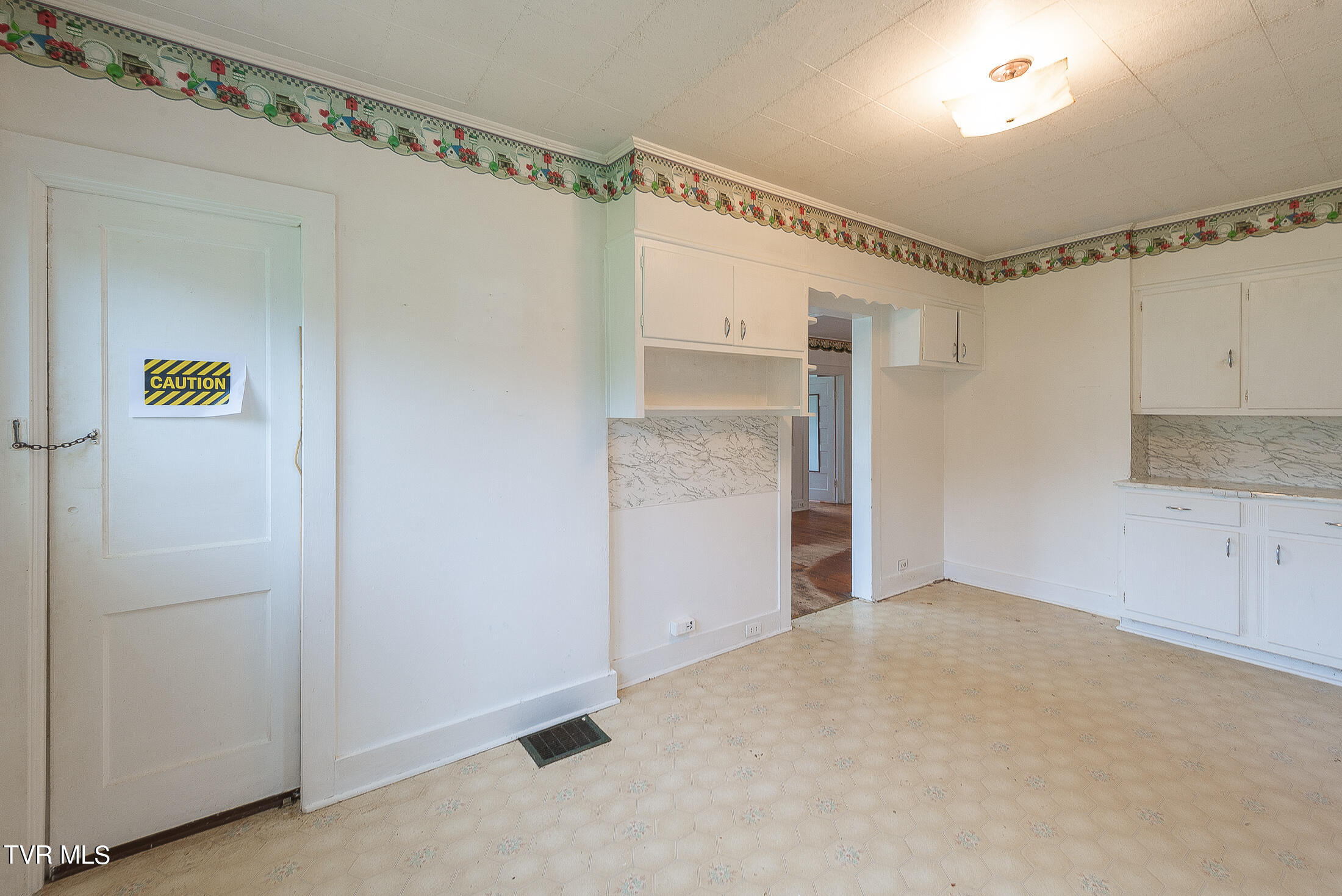 2445 Yuma Road Gate City, VA 24251 - Photo 16 of 66 Kitchen