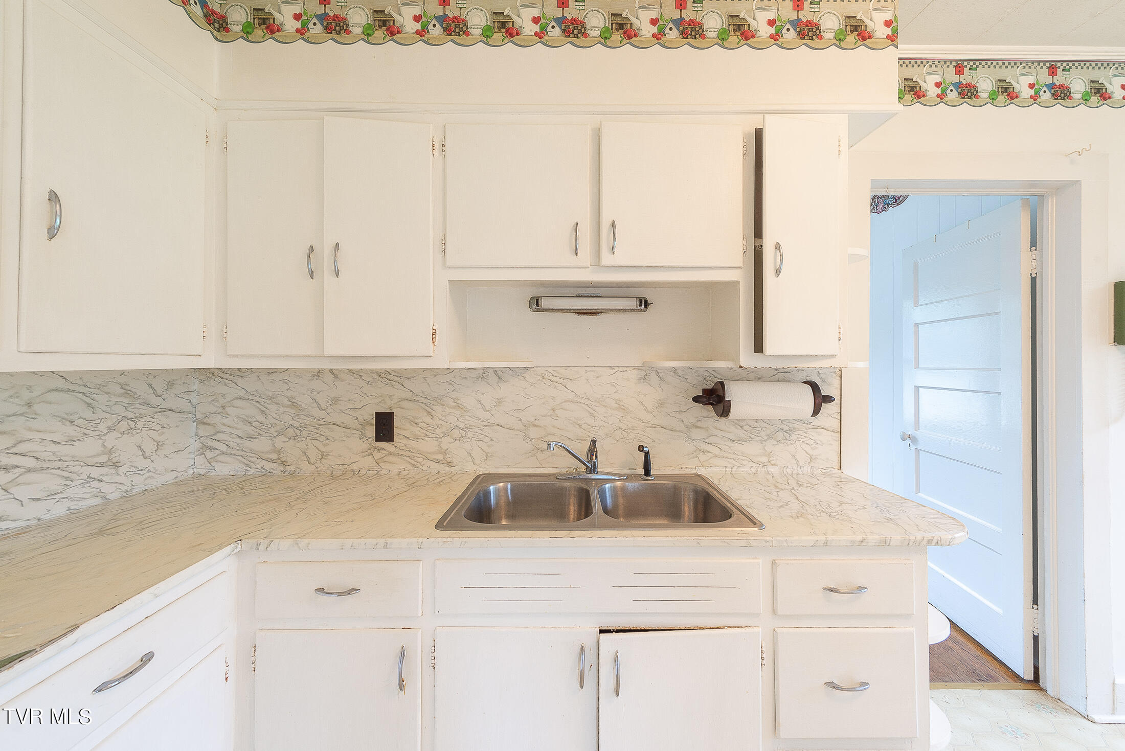2445 Yuma Road Gate City, VA 24251 - Photo 18 of 66 Kitchen