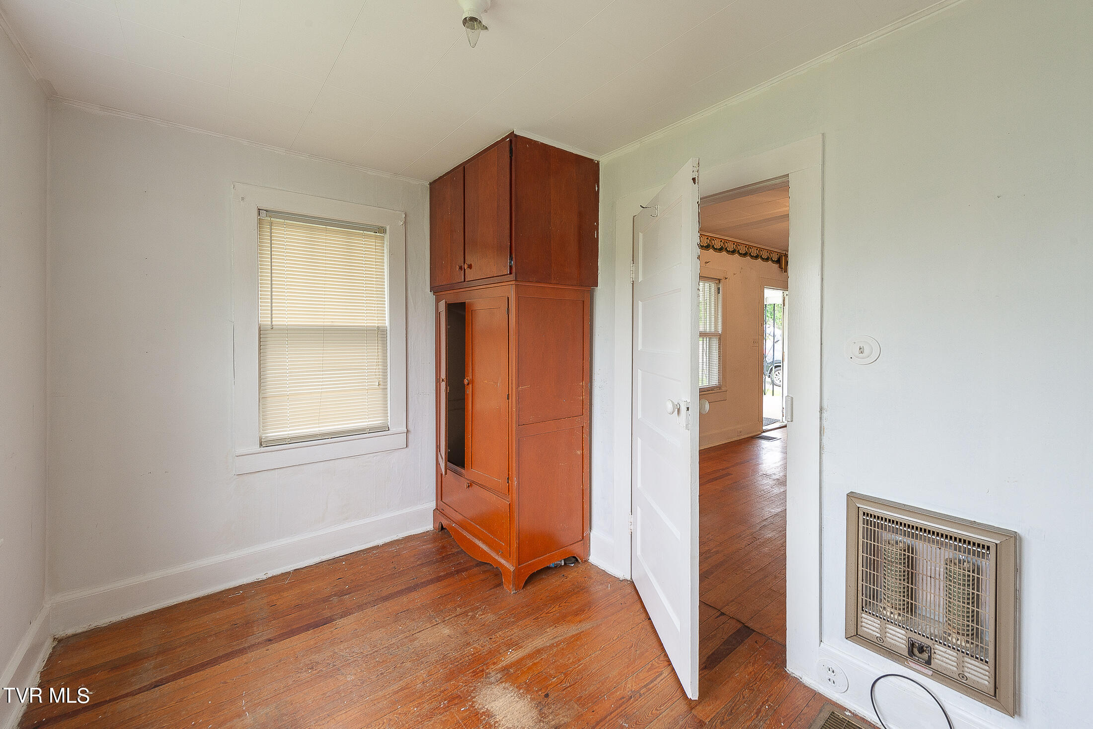 2445 Yuma Road Gate City, VA 24251 - Photo 19 of 66 Bedroom 1