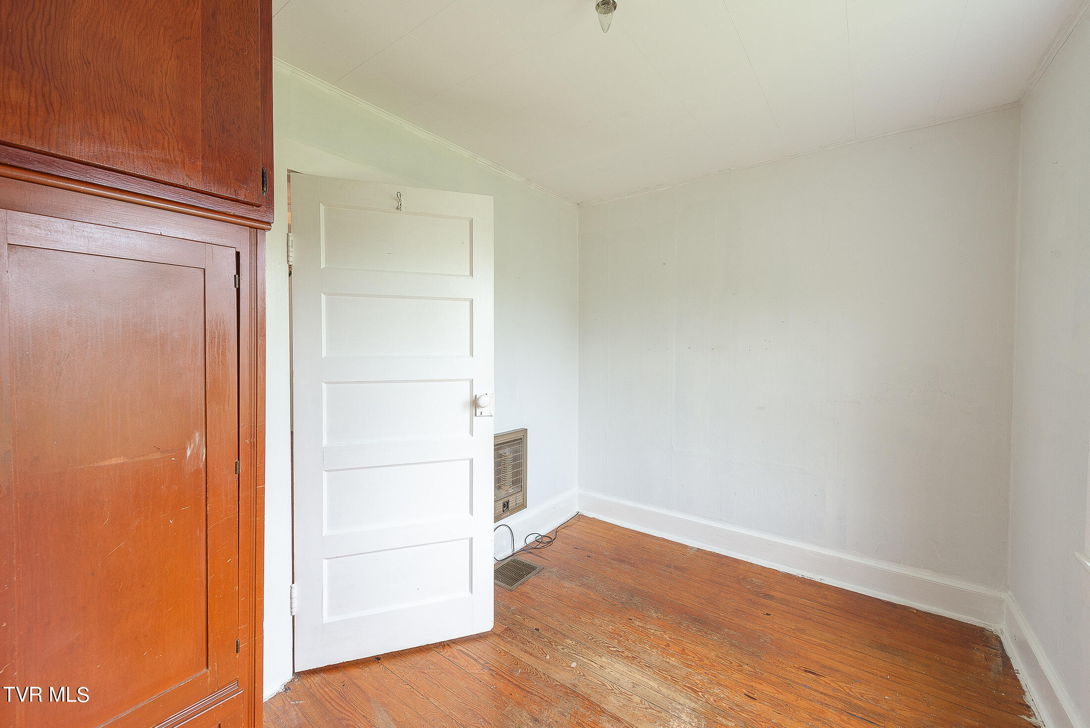 2445 Yuma Road Gate City, VA 24251 - Photo 20 of 66 Bedroom 1