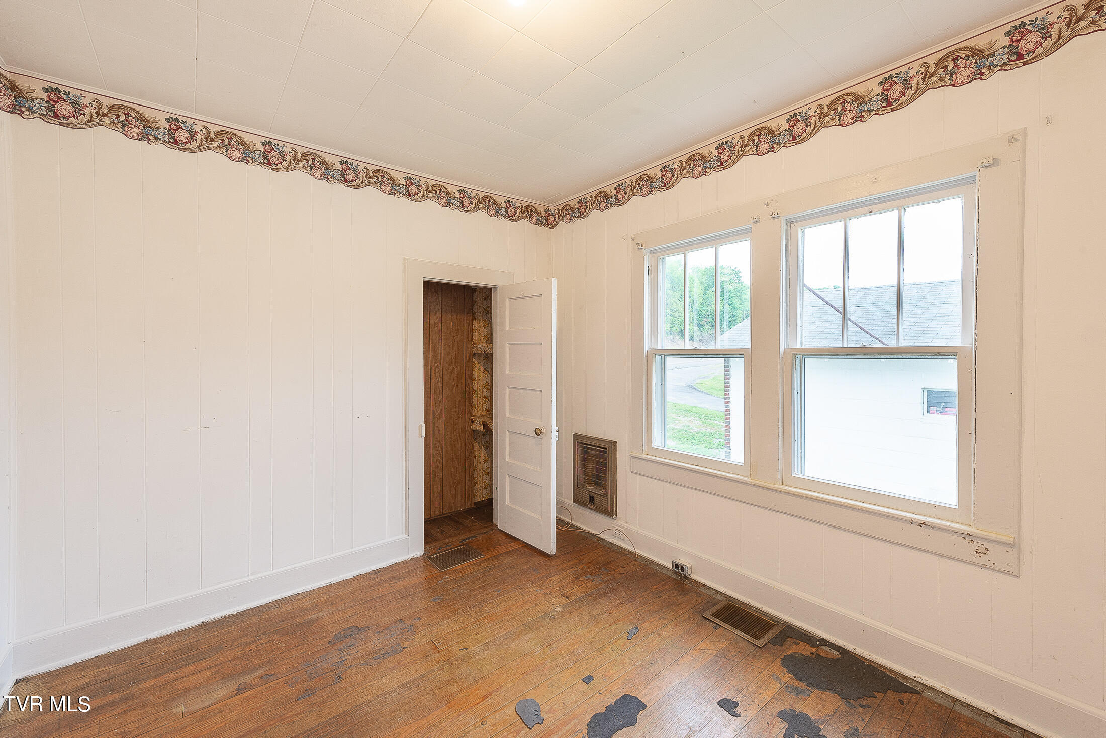 2445 Yuma Road Gate City, VA 24251 - Photo 25 of 66 Bedroom 3