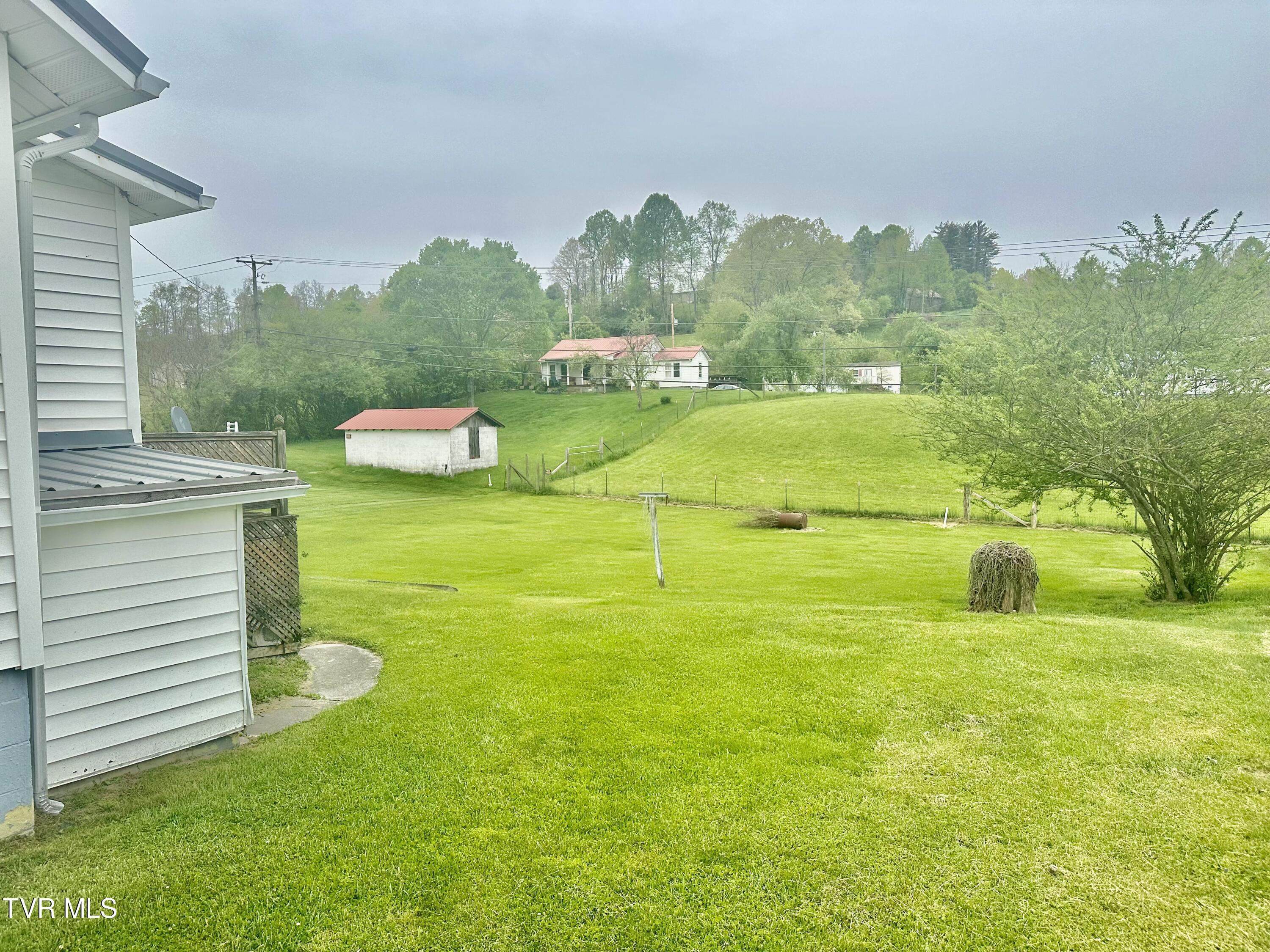 2445 Yuma Road Gate City, VA 24251 - Photo 29 of 66 Back Yard