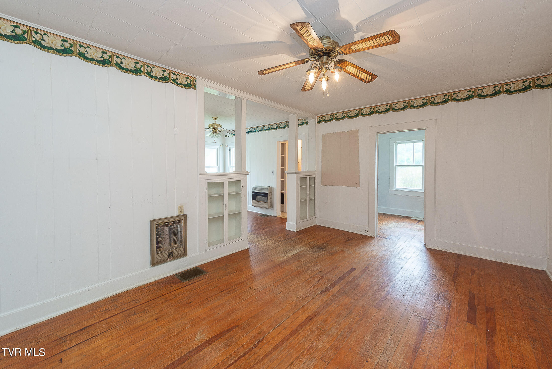 2445 Yuma Road Gate City, VA 24251 - Photo 8 of 66 Living Rm